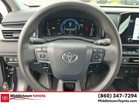 Used 2025 Toyota Camry LE FWD image 28