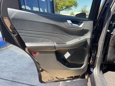 Used 2025 Ford Escape ST-Line w/ Tech Pack #1 image 17