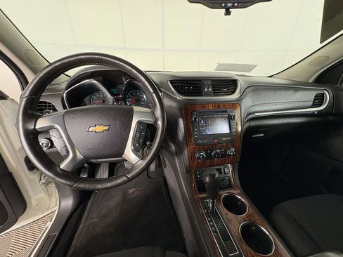 Used 2014 Chevrolet Traverse LT w/ All-Star Edition FWD image 8