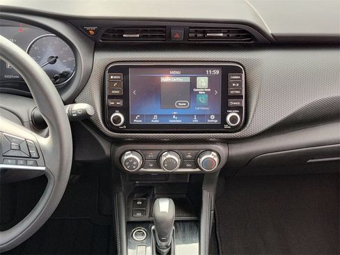 Used 2023 Nissan Kicks SV image 27