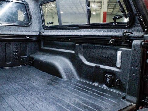 Used 2021 Jeep Gladiator Overland image 30