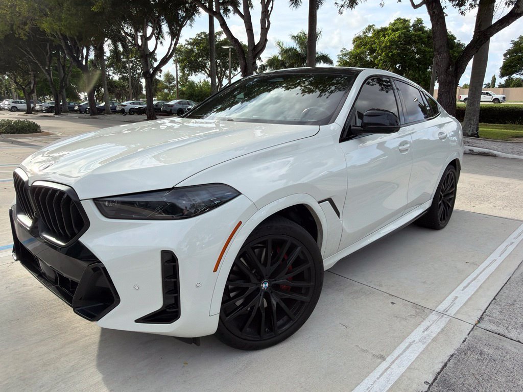 Certified 2024 BMW X6 xDrive40i w/ Premium Package AWD/4WD image 1