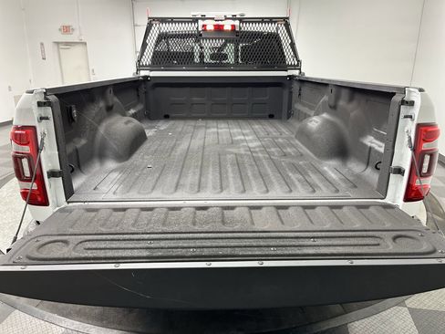 Used 2024 RAM 3500 Tradesman w/ Safety Group image 29