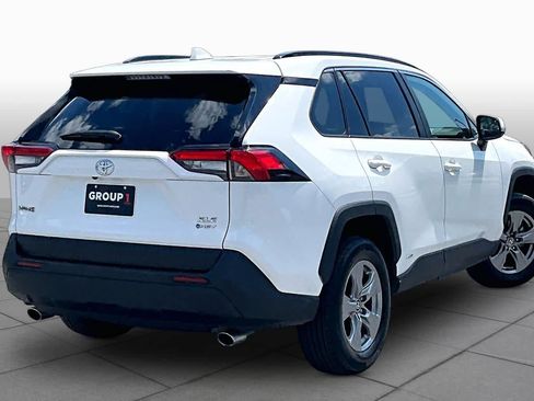 Used 2025 Toyota RAV4 XLE AWD/4WD image 13