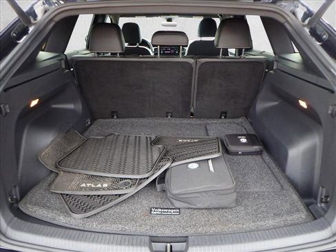 Used 2020 Volkswagen Atlas Cross Sport SEL Premium R-Line image 8