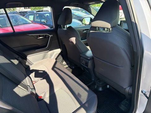 Used 2022 Toyota RAV4 SE w/ SE Grade Weather Package AWD/4WD image 14