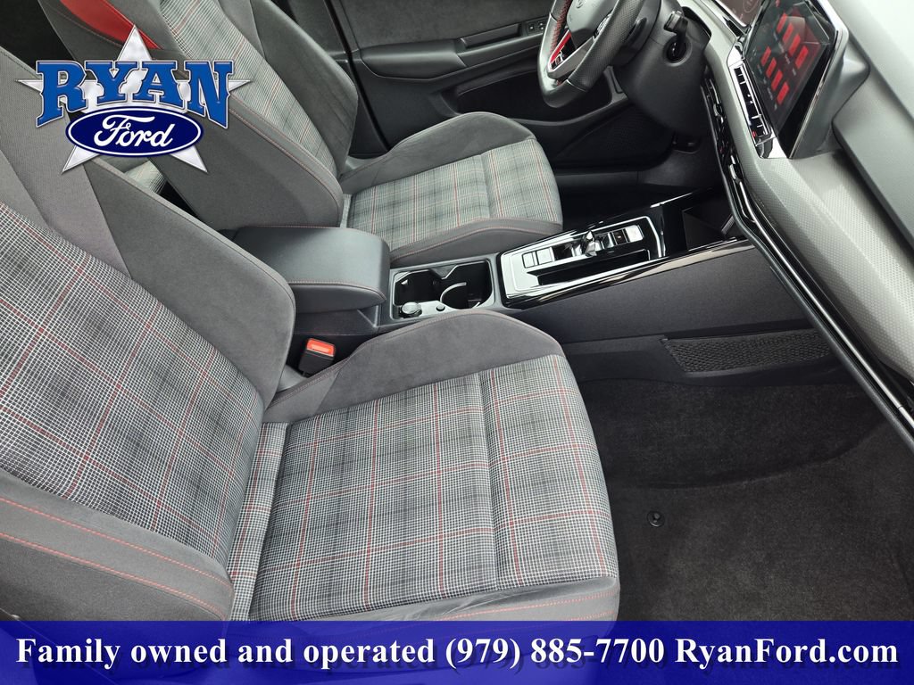 Used 2024 Volkswagen GTI SE FWD image 10