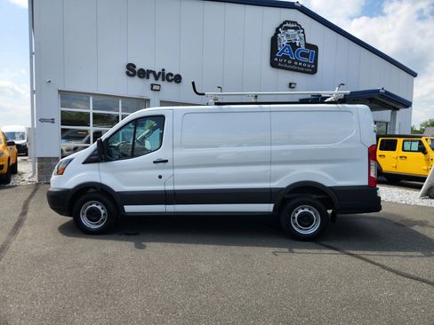 Used 2018 Ford Transit 250 130 Low Roof w/ Interior Upgrade Package RWD image 9
