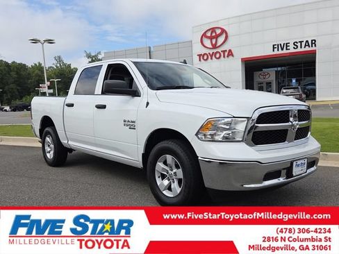 Used 2023 RAM 1500 Classic SLT w/ Electronics Group AWD/4WD image 1