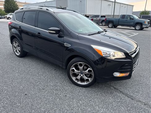 Used 2013 Ford Escape Titanium w/ Parking Technology Pkg AWD/4WD image 2