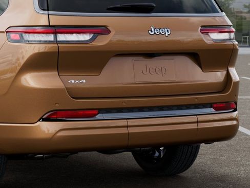 New 2026 Jeep Grand Cherokee L Limited AWD/4WD image 14