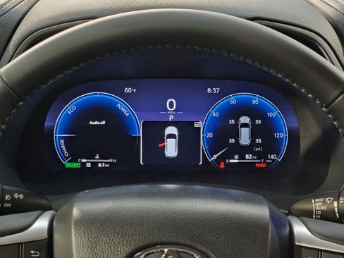 New 2026 Toyota Highlander Platinum AWD/4WD image 16