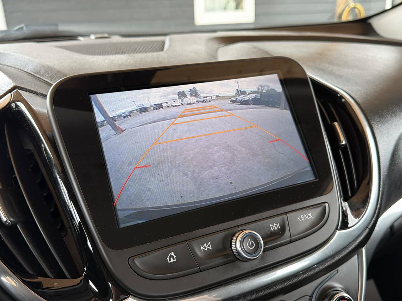 Used 2017 Chevrolet Volt Premier w/ Driver Confidence II Package FWD image 25