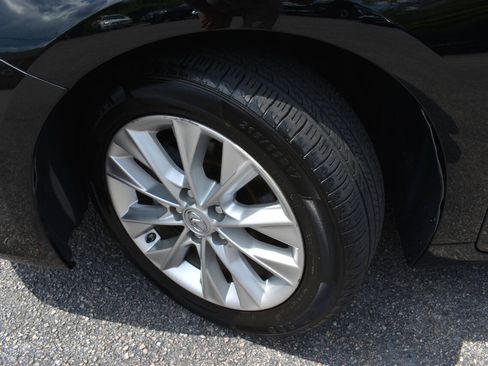 Used 2014 Lexus ES 300h w/ Premium Package w/Bamboo Trim FWD image 42