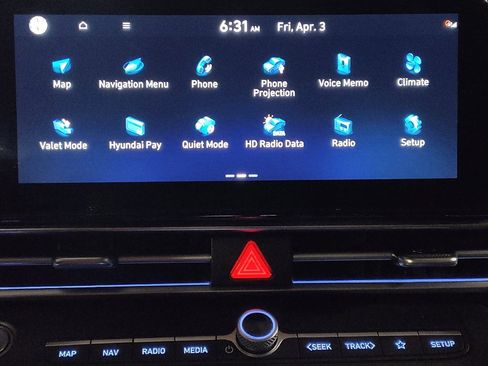 Used 2025 Hyundai Elantra SEL FWD image 25