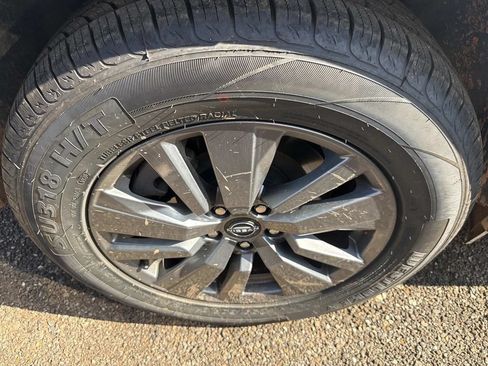 Used 2025 Nissan Pathfinder SV FWD image 7