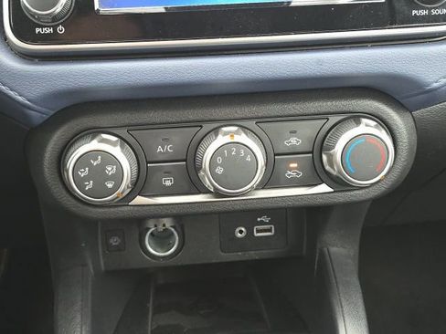 Used 2023 Nissan Versa SV image 21