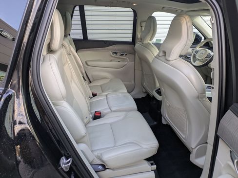 Used 2023 Volvo XC90 T8 Ultimate image 33