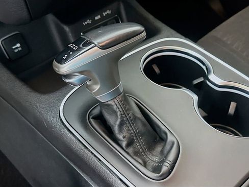 Used 2020 Dodge Durango SXT image 16