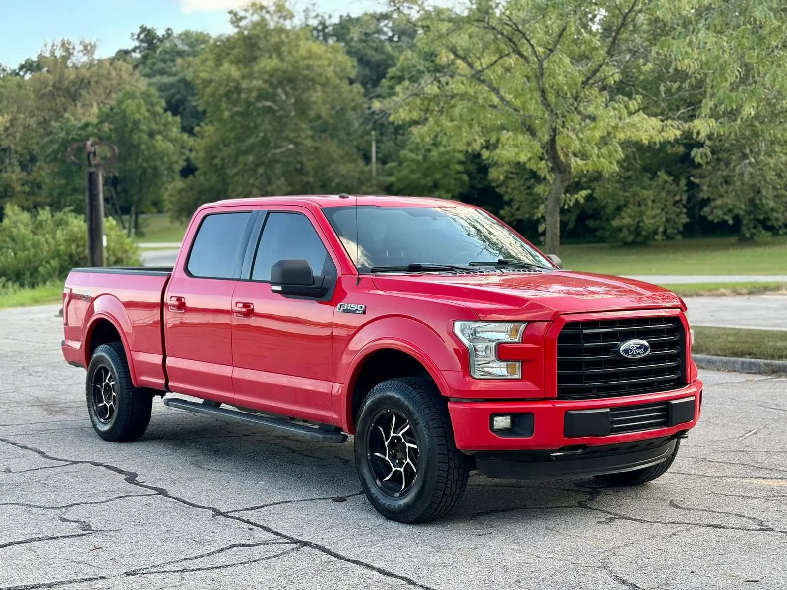 Used 2016 Ford F150 XLT w/ Equipment Group 301A Mid AWD/4WD image 3