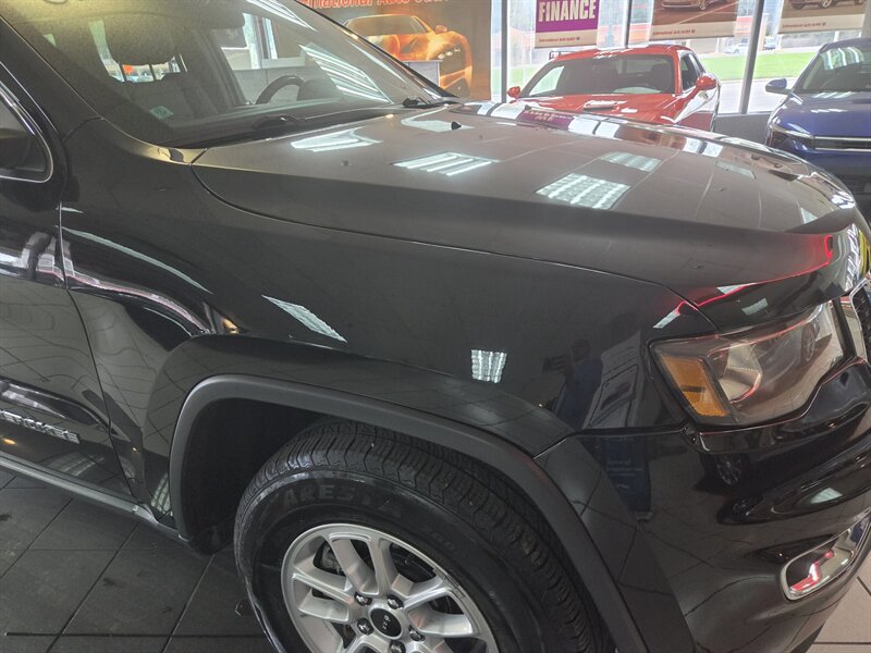Used 2018 Jeep Grand Cherokee Laredo AWD/4WD image 37