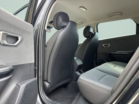 New 2026 Kia K4 FWD image 15