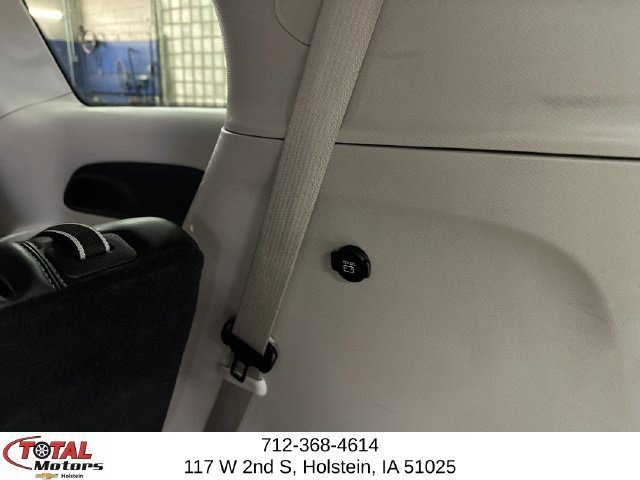 Used 2024 Chrysler Pacifica Touring-L FWD image 28