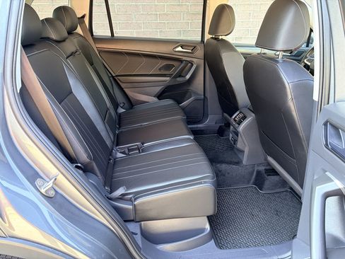 Used 2024 Volkswagen Tiguan SE AWD/4WD image 23