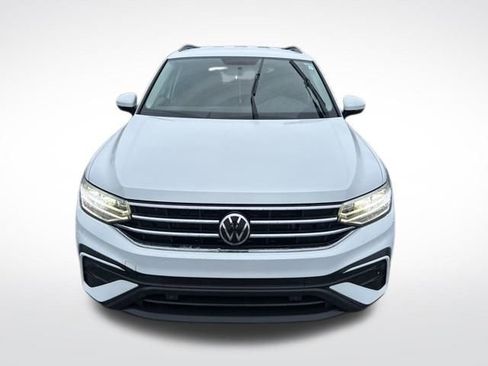 Used 2022 Volkswagen Tiguan S image 2