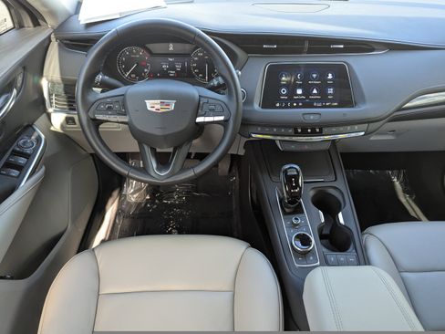 Certified 2021 Cadillac XT4 Premium Luxury image 13