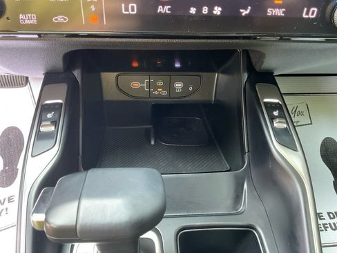 Certified 2026 Kia Sorento S w/ S Panoramic Sunroof Package AWD/4WD image 30