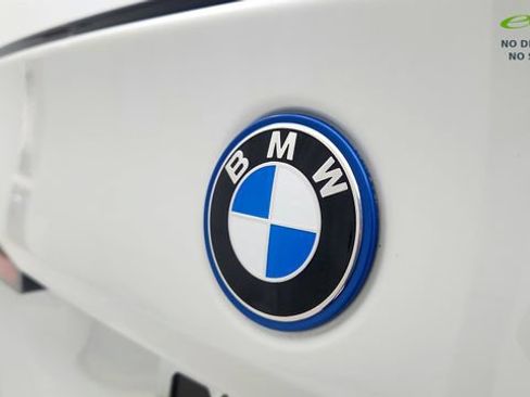 Used 2024 BMW i5 eDrive40i w/ Executive Package RWD image 29