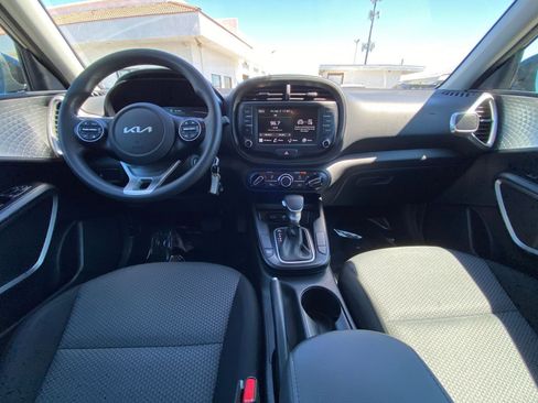 Used 2025 Kia Soul LX w/ LX Technology Package image 31