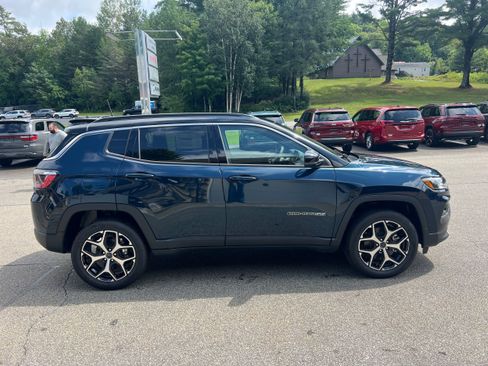 New 2026 Jeep Compass Limited AWD/4WD image 4