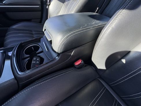 Used 2022 Chrysler 300 S RWD image 41