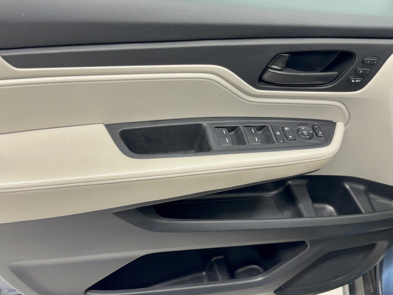Used 2025 Honda Odyssey EX-L image 14