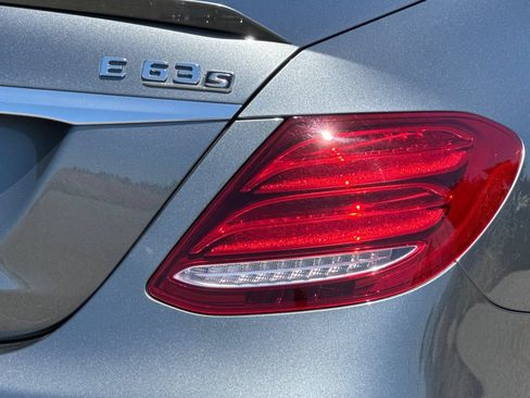 Used 2019 Mercedes-Benz E 63 AMG S image 12