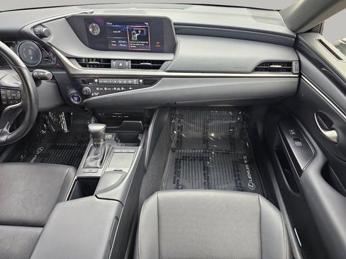 Used 2019 Lexus ES 300h 300h image 4