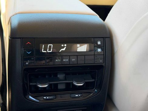 Used 2021 Jeep Grand Cherokee L Limited RWD image 26