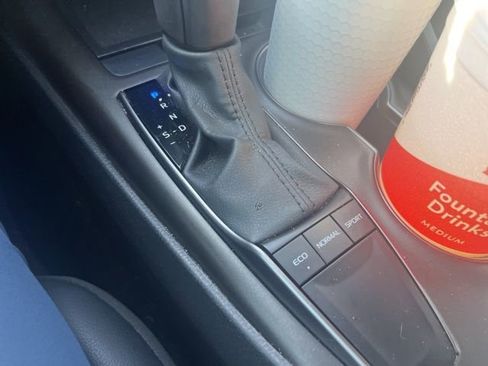 Used 2023 Toyota Camry SE w/ Convenience Package image 13