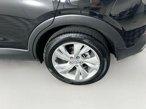 Used 2025 Buick Encore GX Preferred FWD image 11