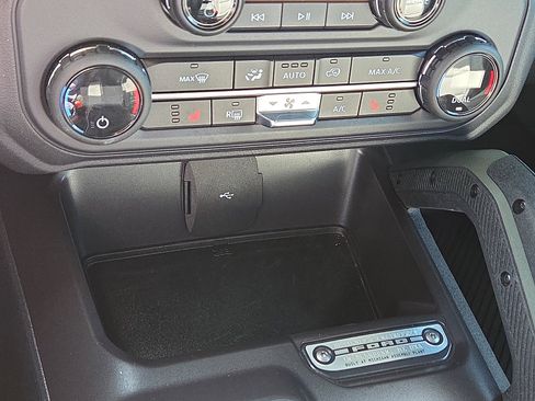 Used 2024 Ford Bronco Everglades AWD/4WD image 19