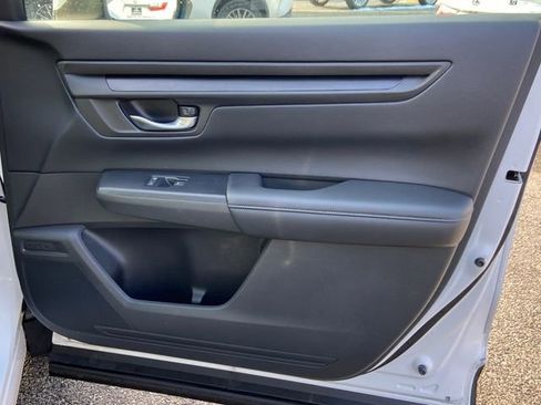 Used 2023 Honda CR-V LX image 25