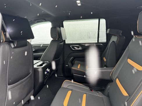 Used 2024 GMC Yukon XL AT4 image 13