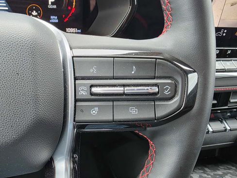 Certified 2024 Chevrolet Colorado Z71 w/ LPO, Dark Essentials Package AWD/4WD image 34