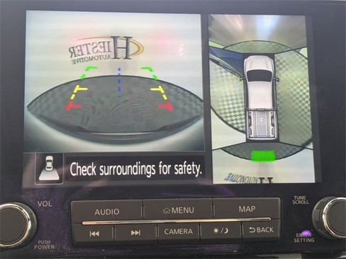 Used 2024 Nissan Titan Platinum Reserve w/ Moonroof Package image 23