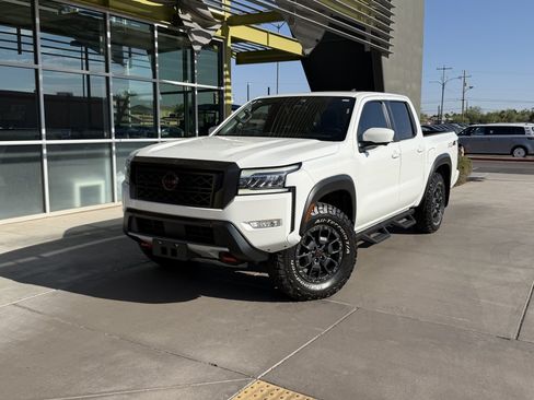 Used 2024 Nissan Frontier PRO-4X w/ Pro Premium Package AWD/4WD image 2