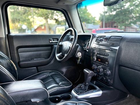 Used 2007 HUMMER H3 AWD/4WD image 9
