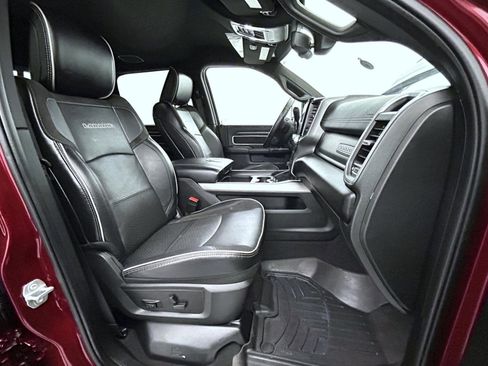 Used 2024 RAM 3500 Laramie w/ Night Edition image 15