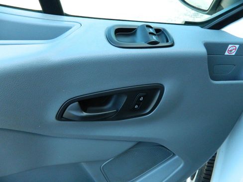 Used 2019 Ford Transit 250 148 Medium Roof RWD image 22
